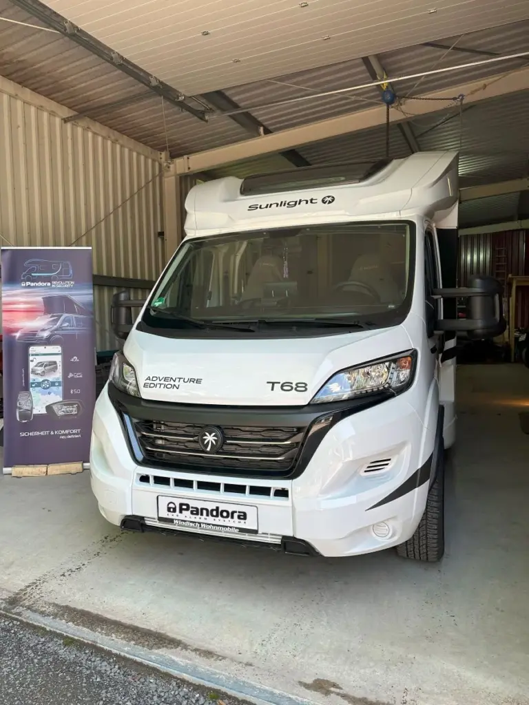 Sunlight T68 Teilintegriertes Wohnmobil Fiat Ducato 8, Pandora Camper Pro V2 mit RF Modul